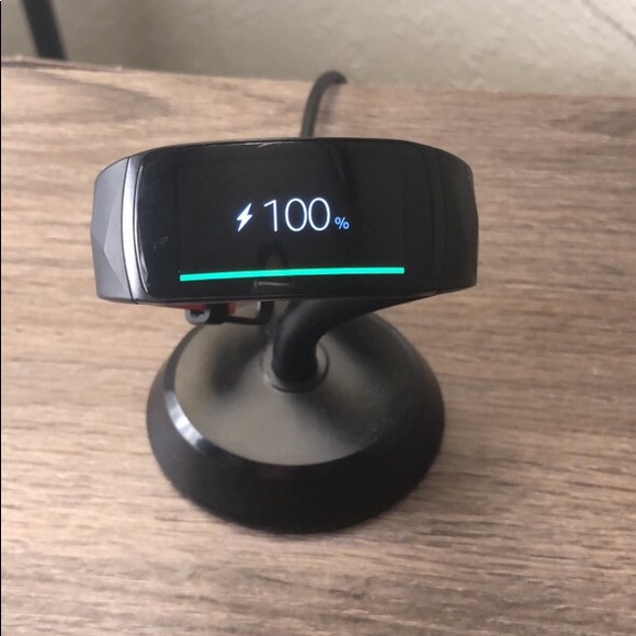 Samsung Gear Fit2 Pro - Picture 3 of 5